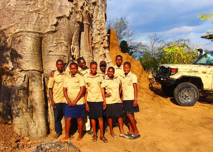 Dewclaw Baobab Safari Lodge